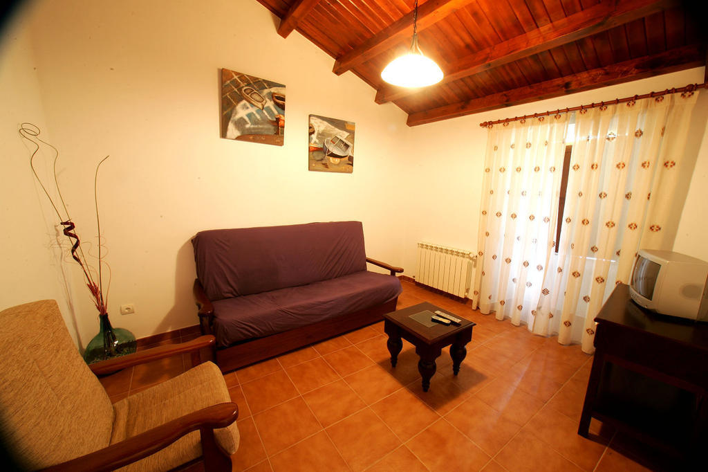 Casa Da Botica A Estrada Hostel Os Casares Kültér fotó