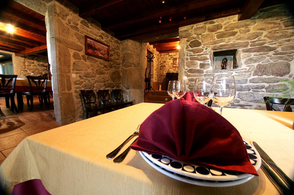 Casa Da Botica A Estrada Hostel Os Casares Kültér fotó