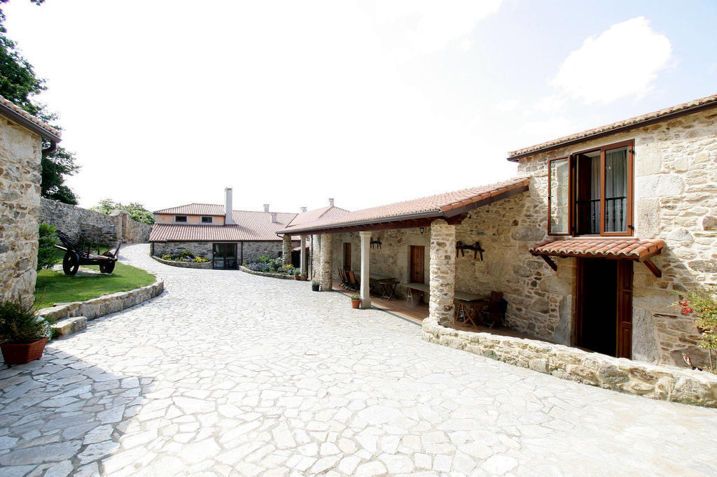 Casa Da Botica A Estrada Hostel Os Casares Kültér fotó